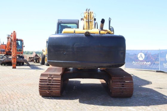 Crawler excavator JCB JS200LCT4i Diesel 129kW 2015 JS200LC-T4i 2015 2 Crawler Excavators image 5