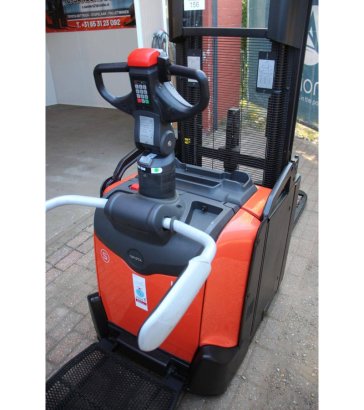 Toyota SPE200D Electric Stacker 2000kg 2.5m 2018 SPE200D 2018 2 image 5