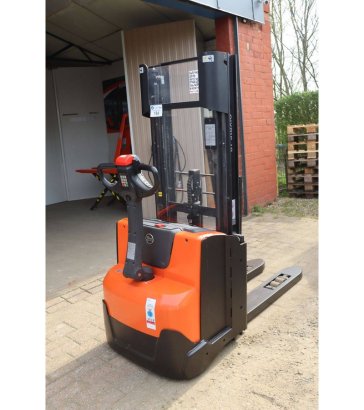 Stacker BT SWE140L Electric 1400kg 2.65m 2015 BT SWE140L 2015 2 image 5