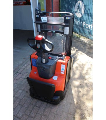 Toyota SWE200D Electric Stacker 2000kg 2.1m 2020 SWE200D 2020 2 image 5