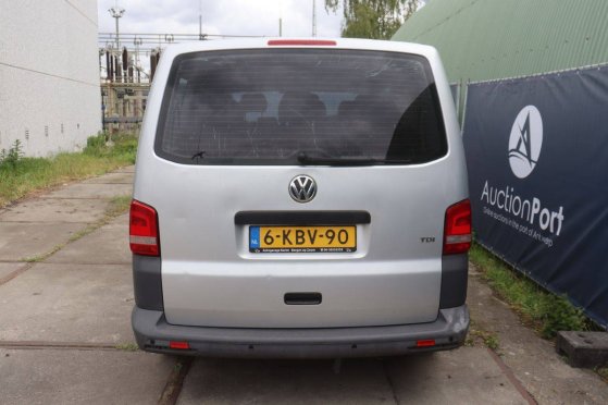 Volkswagen Caravelle Kombi Comfortline Diesel 102hp Van 2013 (Margin) Volkswagen Caravelle Kombi Comfortline 2013 2 Closed...