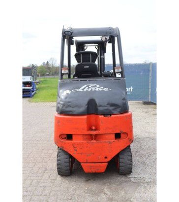 Linde E30-03-600 Electric Forklift 3000kg 5.0m 2005 E30-03-600 2005 2 Forklift image 5