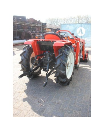 Kubota B1702 Diesel Mini Tractor 17hp with Front Loader New B1702 1 image 5