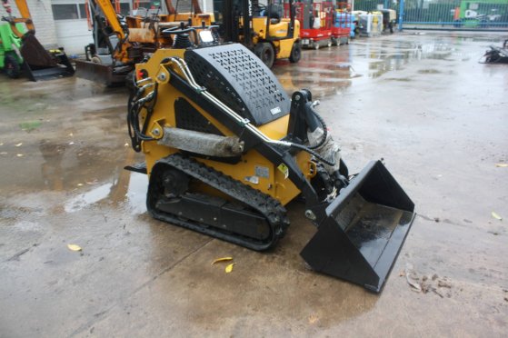 Skid steer loader LH LRT360 Petrol 13hp New LH LRT360 1 image 5