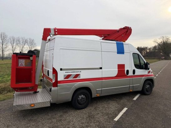 Truck mounted aerial platform Citroen Jumper 2.2HDI Klubb K32 Diesel 12.5m 2016 Citroën Jumper 2.2HDI Klubb K32 2016 2 ima...