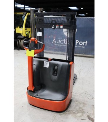 Fenwick-Linde L10B Electric Stacker 1000kg 2.5m 2016 Fenwick-Linde L10B 2016 2 image 5