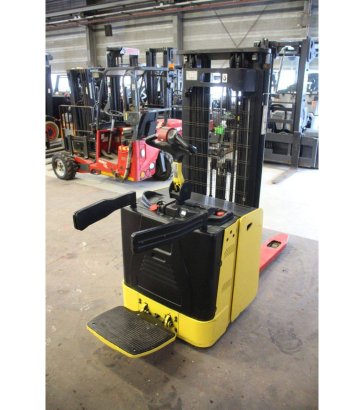 Hyster Electric Stacker 1400kg 4.63m 2017 2017 2 image 20