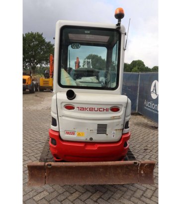 Mini excavator Takeuchi TB225 Diesel 16.5kW 2018 TB225 2018 2 image 5