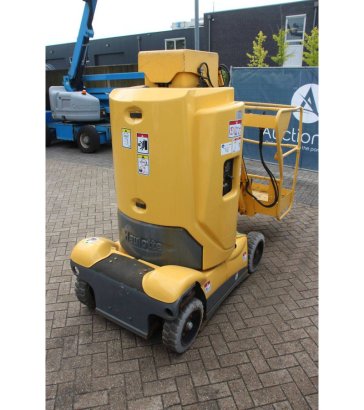 Haulotte Star 10 Electric Mast Lift 200kg 10m 2012 Haulotte Star 10 2012 2 image 5
