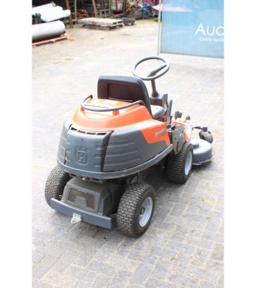Husqvarna R 418Ts AWD Petrol Ride-on Mower (Margin) R 418Ts AWD 2014 2 image 5