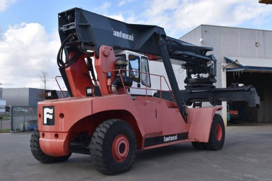 Reach stacker Fantuzzi Spreader 20/40 Diesel 45000kg Fantuzzi SRP452 2005 2 image 5