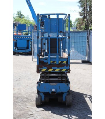 Scissor Lift Genie GS-1532 Electric 272kg 6.40m 2014 GS-1532 2014 2 Scissor Lifts image 5