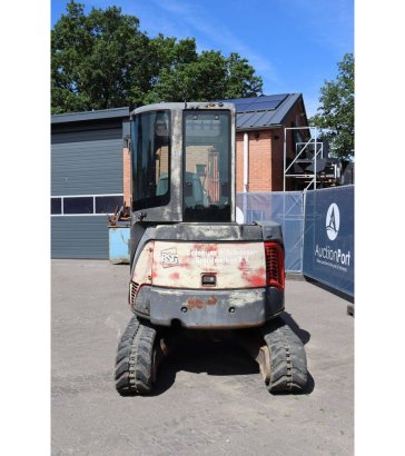 Crawler excavator Hitachi ZX30U-2 Diesel 22.3kW 2005 ZX30U-2 2005 2 Crawler Excavators image 5