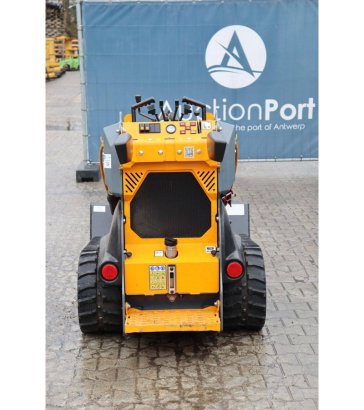Skid steer loader Giant GS950T Diesel 2025 Giant GS950T Compact Track Loader 2025 2 image 5
