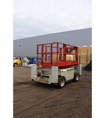 Scissor lift Genie GS-2668 Diesel 567kg 9.9m 2011 GS-2668 2011 2 Scissor Lifts image 5