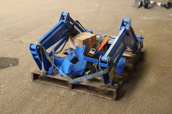 Solis 2400 Front Loader Solis 2400 2 image 5