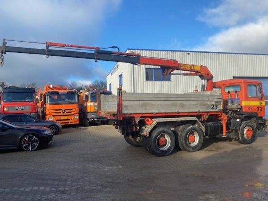 MAN 26.332 6x4 Diesel Tipper Truck 1990 with Crane 26.332 6x4 1990 2 image 5