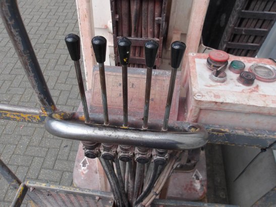 Toucan 1100 Electric Mast Lift 11.10m 1998 Toucan 1100 1998 2 image 5