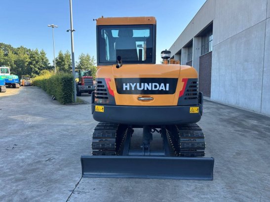 Midi excavator Hyundai R60VS Diesel 2018 R60VS 2018 2 Crawler Excavators image 5