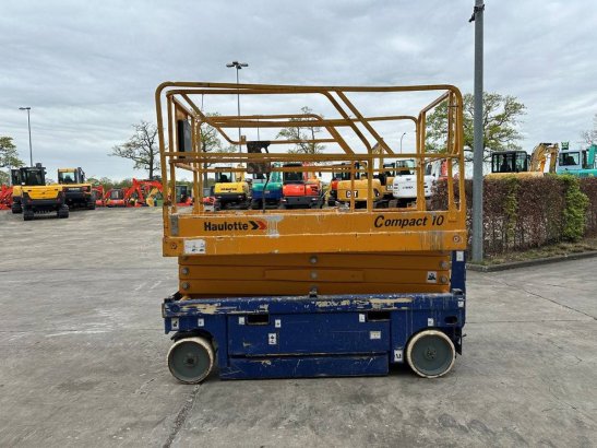 Scissor lift Haulotte Compact 10 Electric 2002 Haulotte Compact 10 2002 2 Scissor Lifts image 5