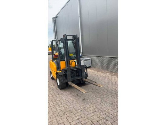 Forklift Jungheinrich TFG30S LPG 3000kg 1.2m (Margin) TFG30S 2 Forklift image 5