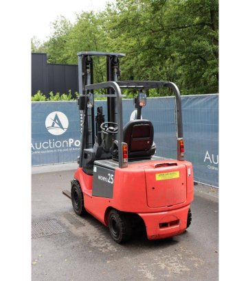 Nichiyu FB25PN Electric Forklift 6.0m Nichiyu FB25PN 2 Forklift image 5