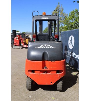 Linde E25/600-02 Electric Forklift 2500kg 7m 2003 E25/600-02 2003 2 Forklift image 5