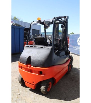 Linde E25-02 Electric Forklift 2500kg 5.3m 2011 E25-02 2011 2 Forklift image 5