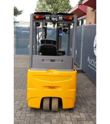 Forklift Jungheinrich Electric 2 Forklift image 5