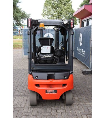 Linde E16P-02 Electric Forklift 1600kg 4.0m 2018 E16P-02 2018 2 Forklift image 5