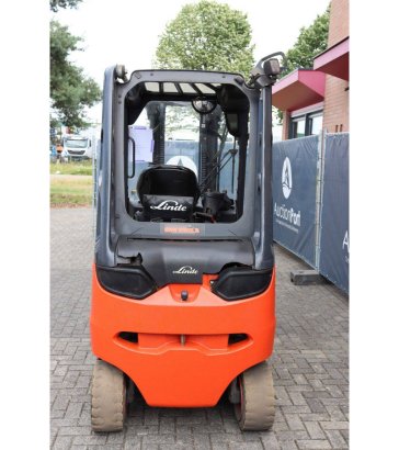Linde E30HL-01/600 Electric Forklift 3000kg 2015 E30HL-01/600 2015 2 Forklift image 5