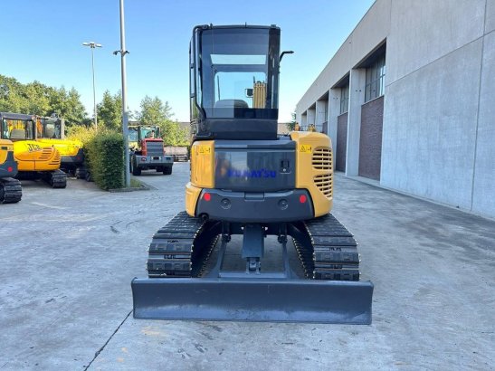 Midi excavator Komatsu PC40MR-2 Diesel 2012 PC40MR-2 2012 2 Crawler Excavators image 5
