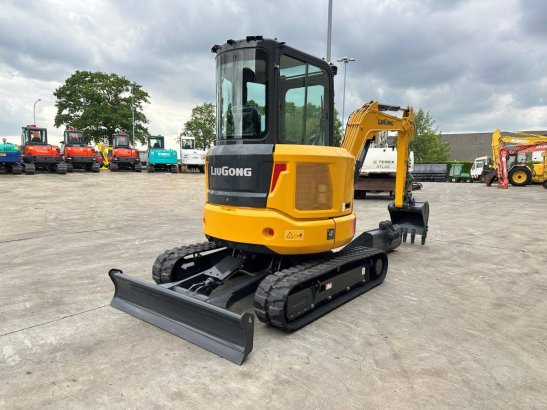LiuGong 9035 FZTS Diesel Mini Excavator 2026 LIUGONG 9035 FZTS 2026 2 image 5