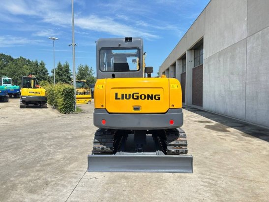 Midi excavator LiuGong CLG906E Diesel 2021 LIUGONG CLG906E 2021 2 Crawler Excavators image 5