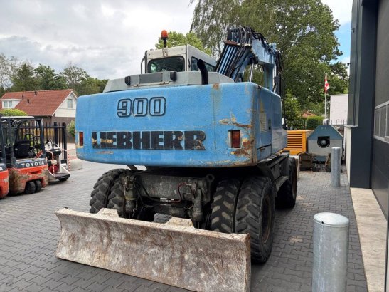 Wheel excavator Liebherr A900B Litronic Diesel 82kW 2000 A900B Litronic 2000 2 Wheeled Excavators image 5