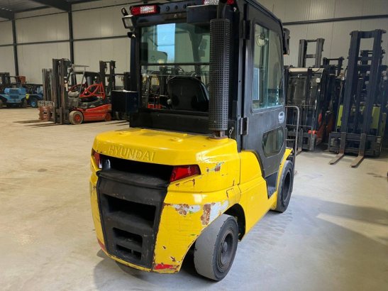 Forklift Hyundai 30D-9E Diesel 3000kg 4.7m 2017 30D-9E 2017 2 Forklift image 5