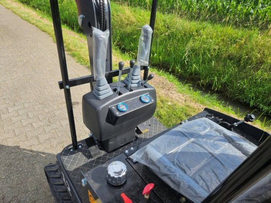 Nuoman NM-E12 Diesel Mini Excavator 2026 New Nuoman NM-E12 2026 1 image 13