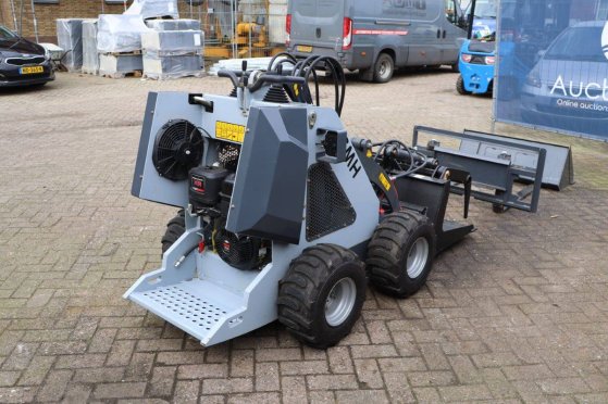 Skid steer loader CMH HT320 Petrol 13.5 hp 2025 Ctm HT320 2025 2 Wheel Loaders image 35