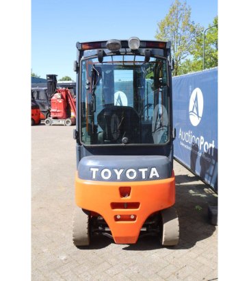 Toyota 8FBM16T Electric Forklift 1600kg 4.5m 2016 8FBM16T 2016 2 Forklift image 50