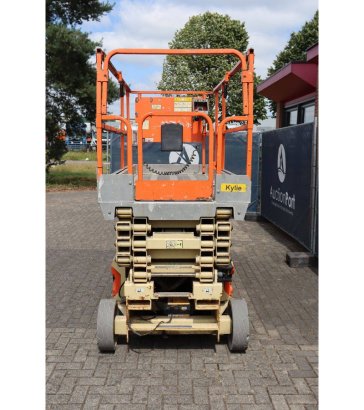 JLG Electric Scissor Lift 2 Scissor Lifts image 20