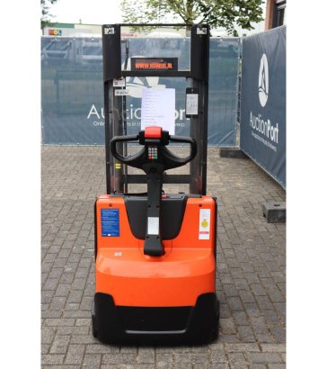 Stacker BT SWE140L Electric 1400kg 2.65m 2016 BT SWE140L 2016 2 image 5