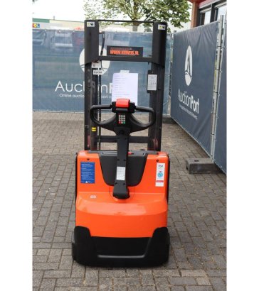 Stacker BT SWE140L Electric 1400kg 2.65m 2015 BT SWE140L 2015 2 image 5