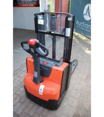 Toyota SWE200D Electric Stacker 1000kg 2.1m 2022 SWE200D 2022 2 image 5