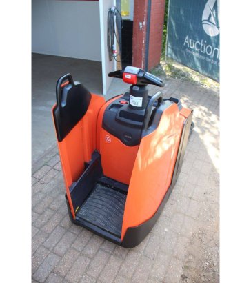 Toyota LPE200 Electric Pallet Truck 2000kg 2020 LPE200 2020 2 Pallet trucks image 5