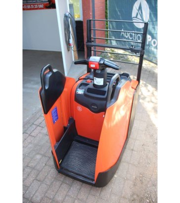 Toyota LPE250 Electric Pallet Truck 2500kg 2020 LPE250 2020 2 Pallet trucks image 5