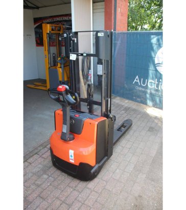 Stacker BT SWE140L Electric 1400kg 2.65m 2015 BT SWE140L 2015 2 image 5