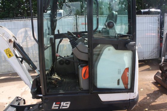 Mini excavator Bobcat E19 Diesel 10kW 2017 E19 2017 2 image 5