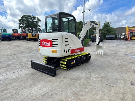Bobcat 331 Diesel Mini Excavator 2010 331 2010 2 image 5