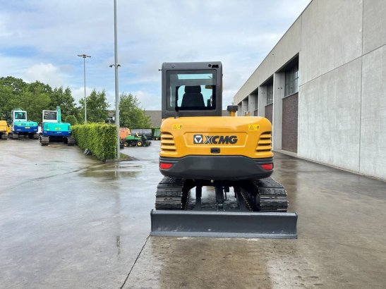 Midi excavator XCMG XE55DA Diesel 2022 XE55DA 2022 2 Crawler Excavators image 5