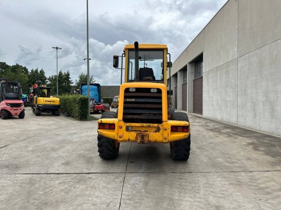 JCB 411 Diesel Wheel Loader 1996 411 1996 2 Wheel Loaders image 5